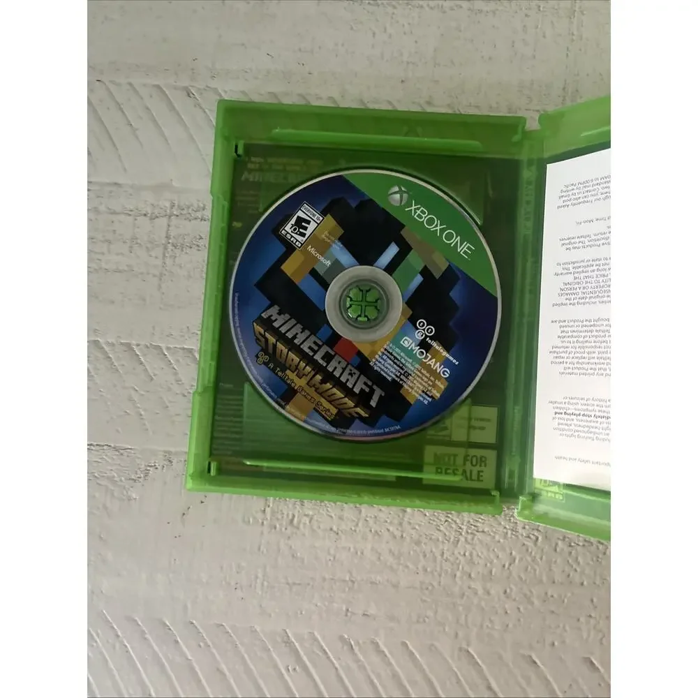 Minecraft: Story Mode -- Season Pass Disc (Microsoft Xbox One, 2015)